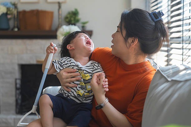 anak menangis ibu marah, ibu cepat emosi saat anak menangis, respon stres pada ibu, kortisol dan tangisan bayi, cara tenangkan diri saat anak rewel, kesehatan mental ibu muda, manajemen emosi parenting, burnout ibu rumah tangga, tips menenangkan diri ibu,